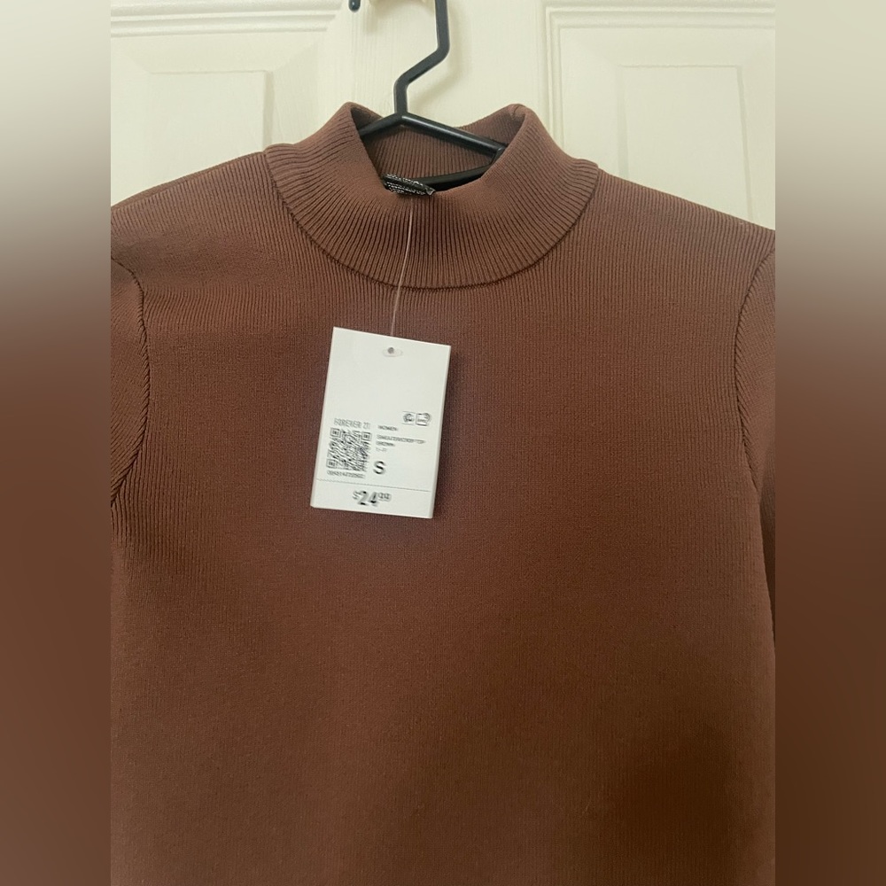 Forever 21 turtle neck. New with tags